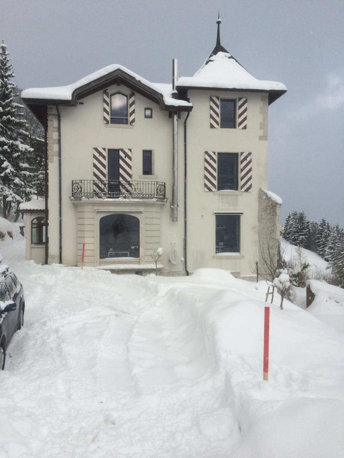 Belle Maison Au Coeur Des Alpes Villa Leysin Exterior photo