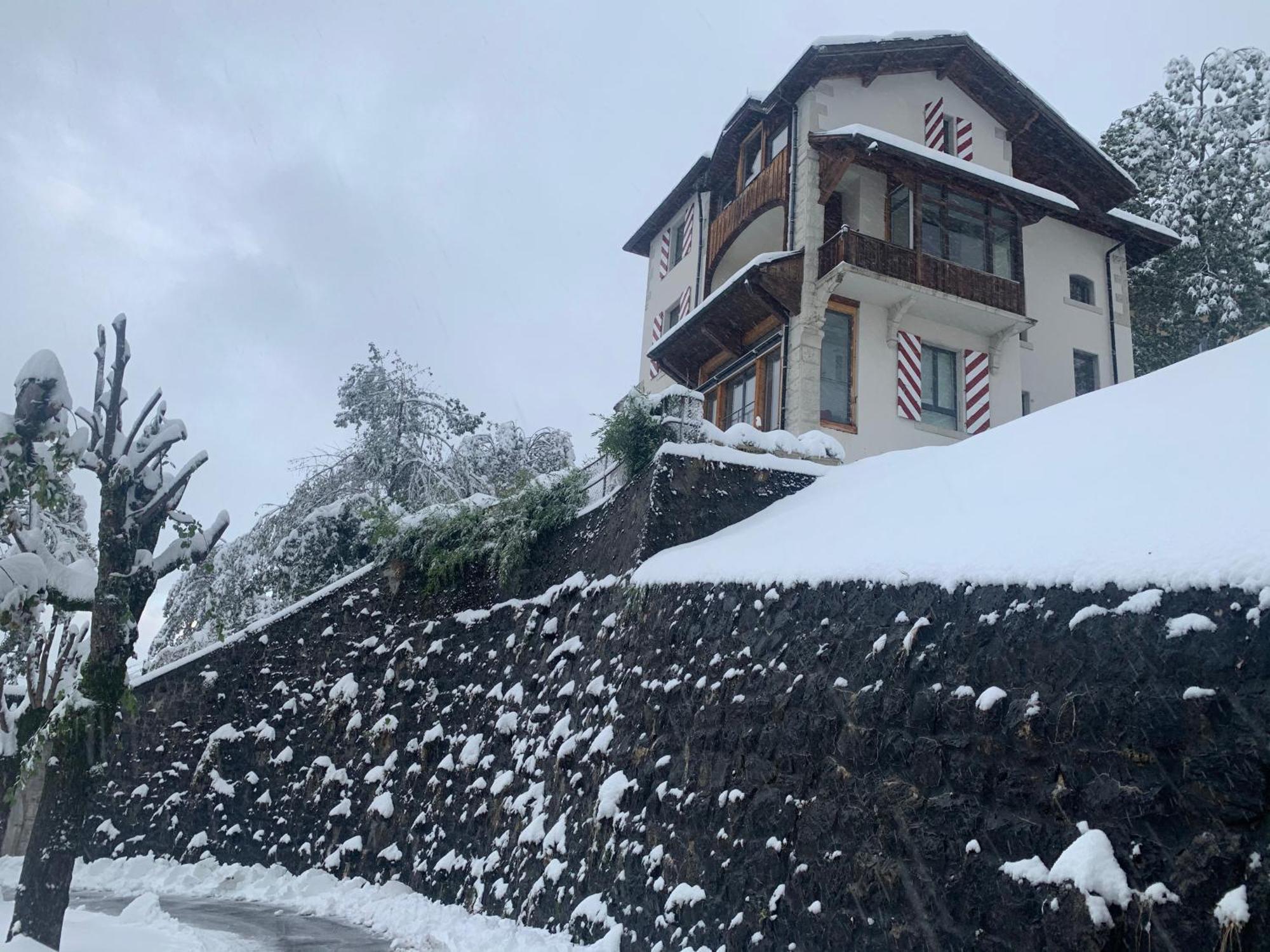 Belle Maison Au Coeur Des Alpes Villa Leysin Exterior photo